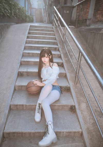 《人工进化》完整版在线观看