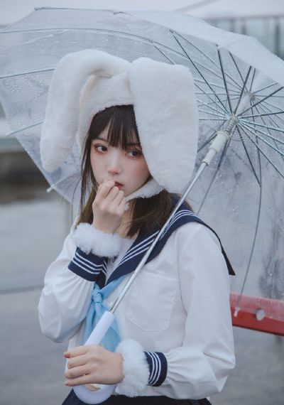 女机械人