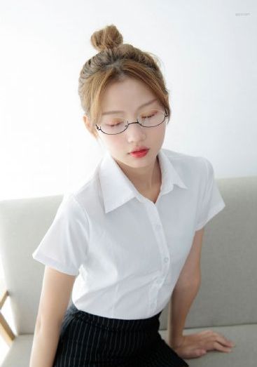 《苹果》浴室激情视频