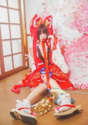 《纵意花丛》